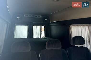 Вантажопасажирський фургон Mercedes-Benz Sprinter 2004 в 