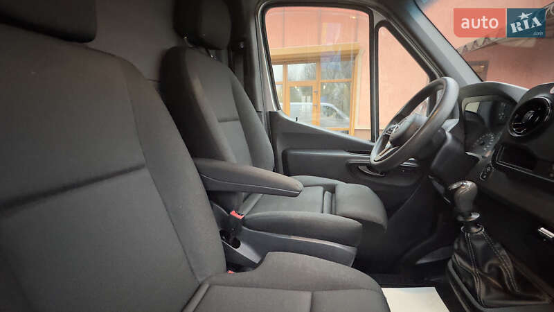 Грузовой фургон Mercedes-Benz Sprinter 2020 в Сваляве