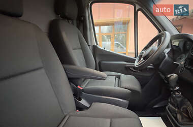 Грузовой фургон Mercedes-Benz Sprinter 2020 в 