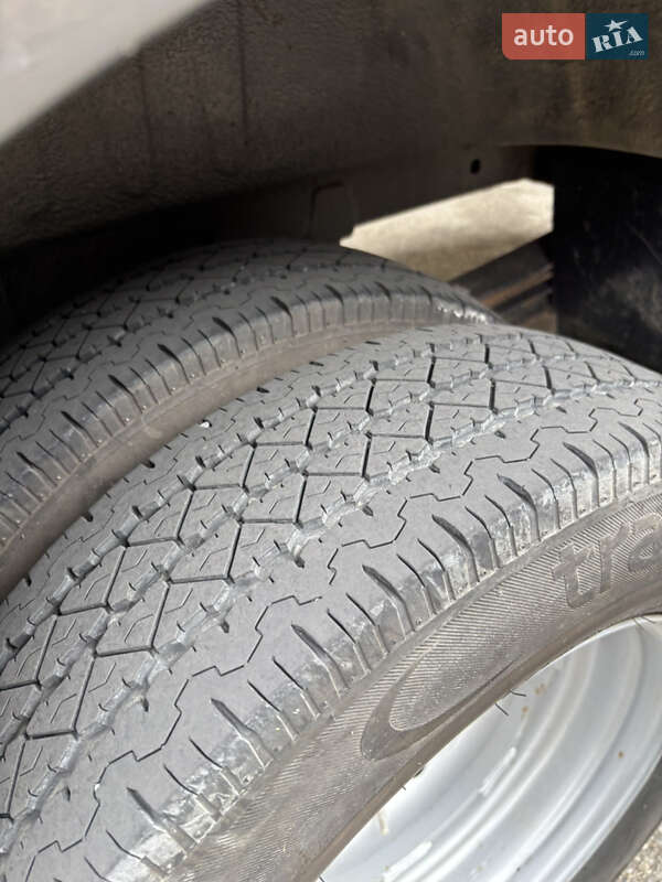 Вантажопасажирський фургон Mercedes-Benz Sprinter 2011 в Чернівцях