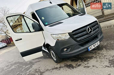 Грузовой фургон Mercedes-Benz Sprinter 2018 в 