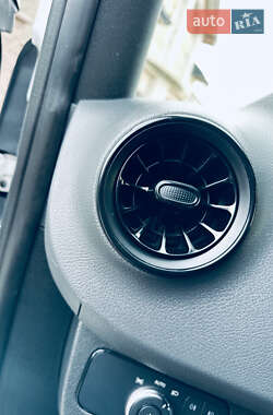 Грузовой фургон Mercedes-Benz Sprinter 2018 в 