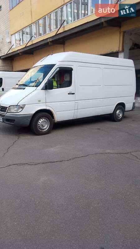 Микроавтобус Mercedes-Benz Sprinter 2004 в 