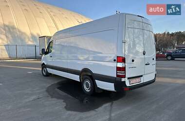 Грузовой фургон Mercedes-Benz Sprinter 2016 в 
