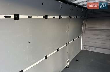 Грузовой фургон Mercedes-Benz Sprinter 2016 в 