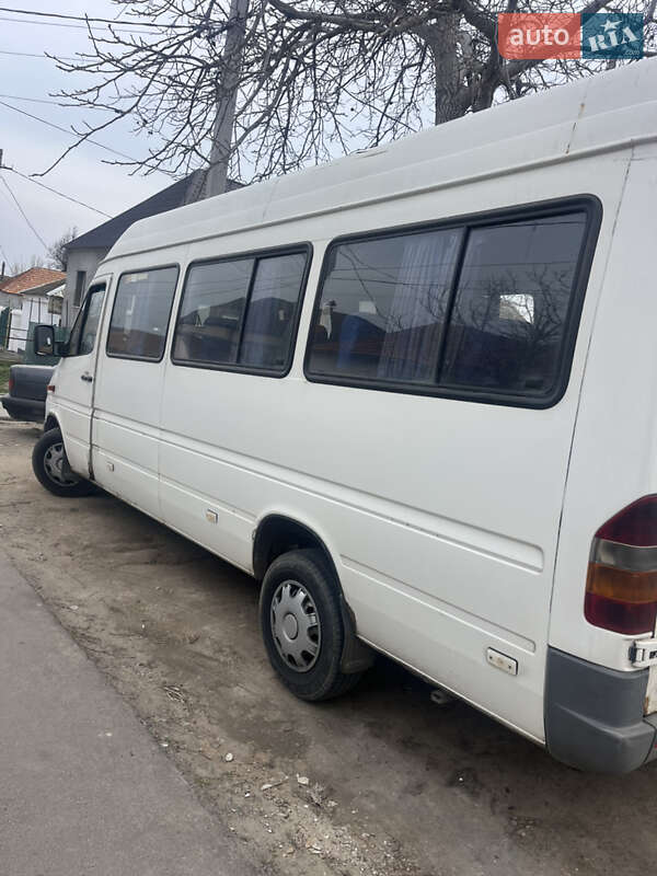 Городской автобус Mercedes-Benz Sprinter 2001 в Николаеве