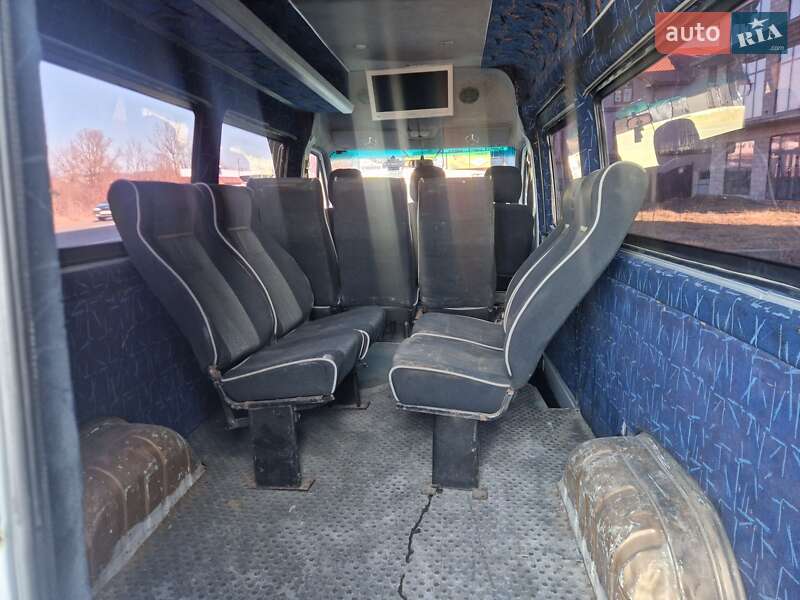 Мікроавтобус Mercedes-Benz Sprinter 2000 в Тячеві