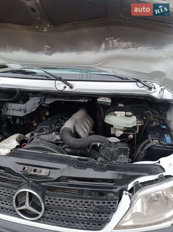 Грузовой фургон Mercedes-Benz Sprinter 2003 в Виннице
