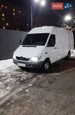 Грузовой фургон Mercedes-Benz Sprinter 2006 в 