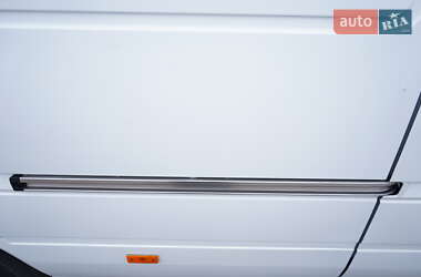 Грузовой фургон Mercedes-Benz Sprinter 2006 в 