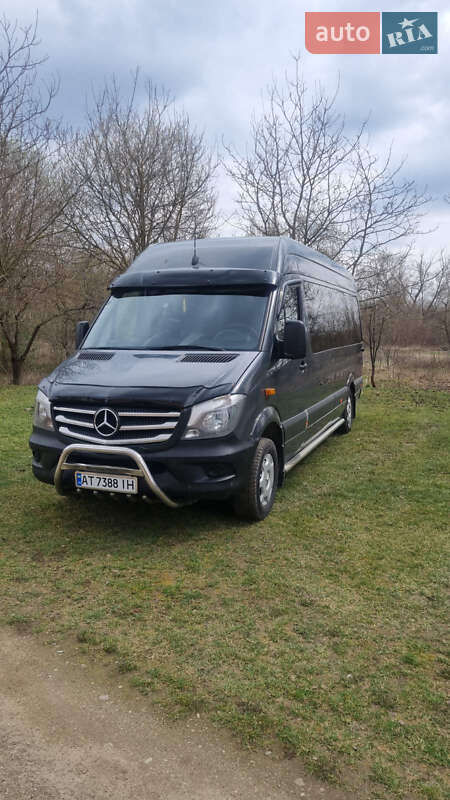 Mercedes-Benz Sprinter 2013