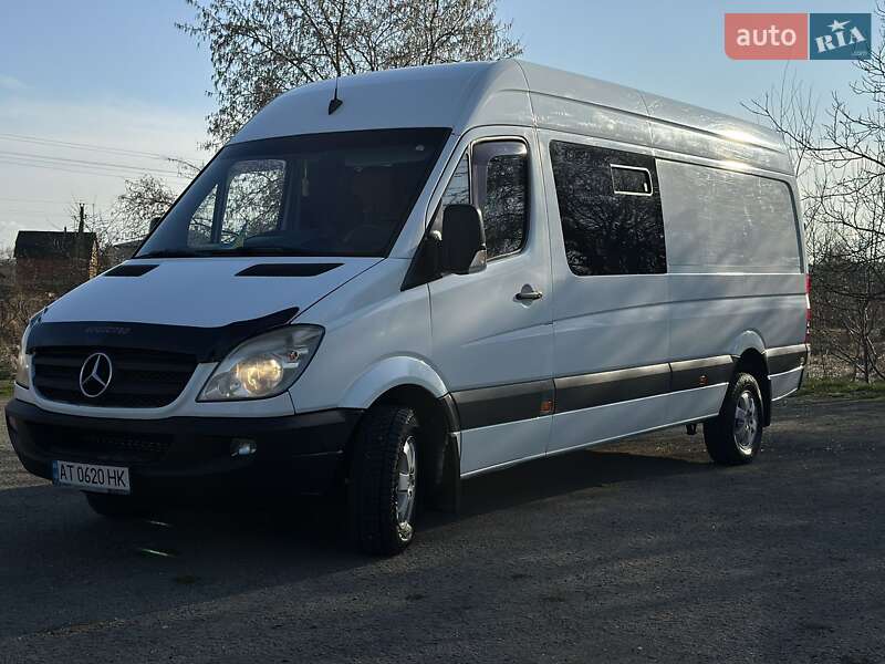 Мікроавтобус Mercedes-Benz Sprinter 2011 в Рогатині