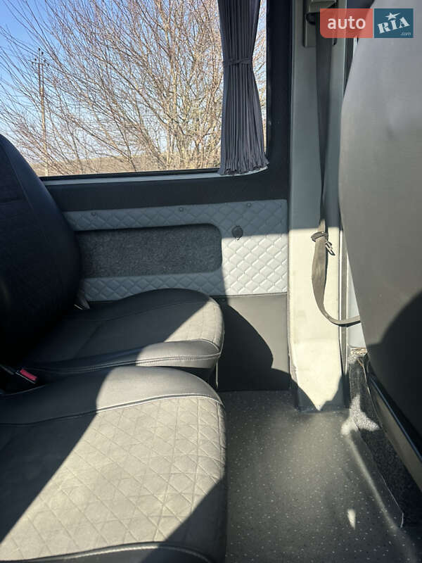 Мікроавтобус Mercedes-Benz Sprinter 2004 в Вишнівці
