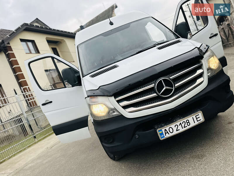 Грузовой фургон Mercedes-Benz Sprinter 2017 в Тячеве