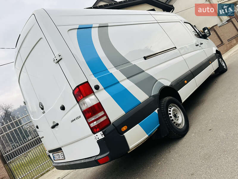 Грузовой фургон Mercedes-Benz Sprinter 2017 в Тячеве