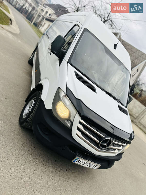 Грузовой фургон Mercedes-Benz Sprinter 2017 в Тячеве