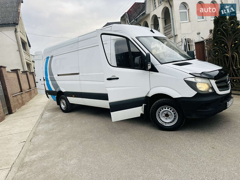 Грузовой фургон Mercedes-Benz Sprinter 2017 в Тячеве