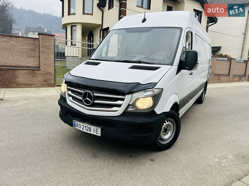Грузовой фургон Mercedes-Benz Sprinter 2017 в Тячеве