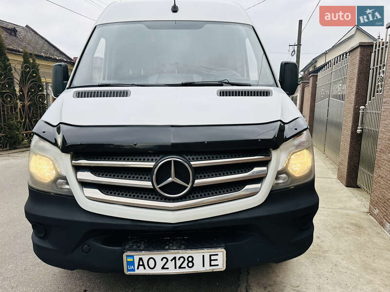 Грузовой фургон Mercedes-Benz Sprinter 2017 в Тячеве