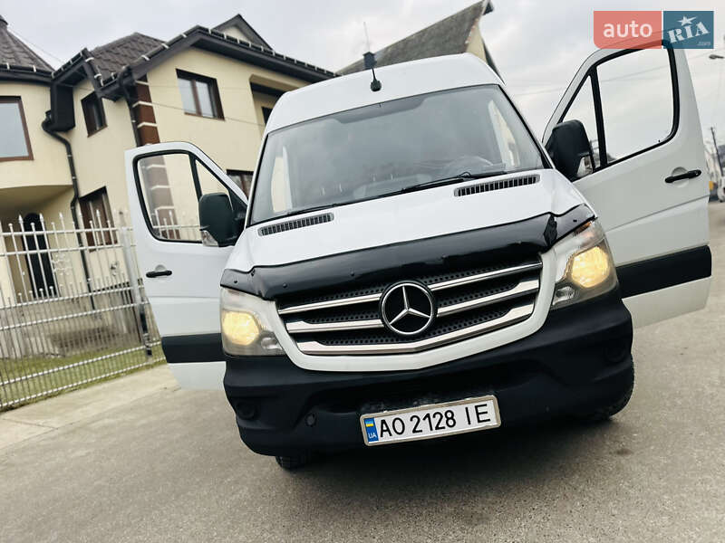 Грузовой фургон Mercedes-Benz Sprinter 2017 в Тячеве