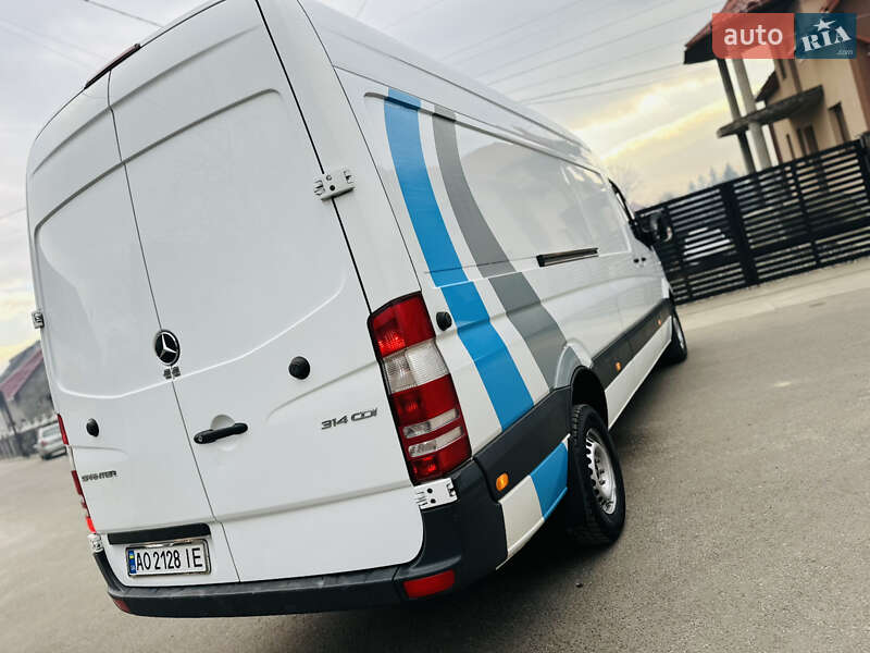 Грузовой фургон Mercedes-Benz Sprinter 2017 в Тячеве