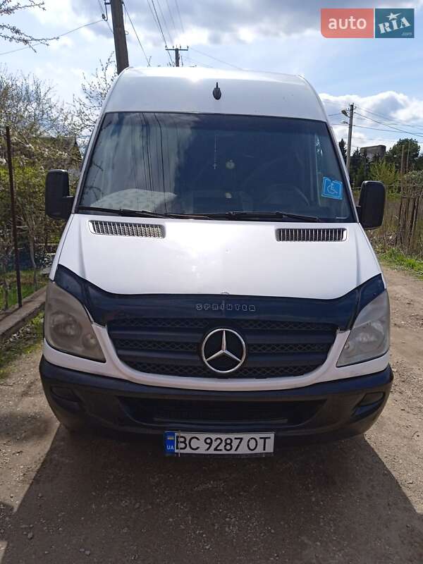 Mercedes-Benz Sprinter 2013