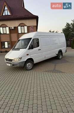 Грузовой фургон Mercedes-Benz Sprinter 2004 в 