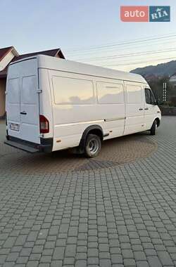 Грузовой фургон Mercedes-Benz Sprinter 2004 в 