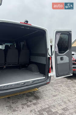 Грузопассажирский фургон Mercedes-Benz Sprinter 2021 в 