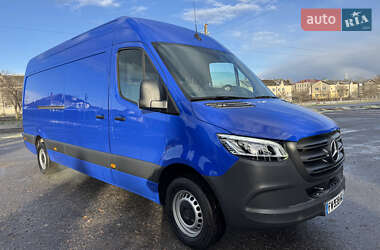 Грузовой фургон Mercedes-Benz Sprinter 2021 в 