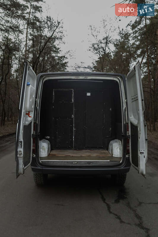 Другие грузовики Mercedes-Benz Sprinter 2012 в Киеве