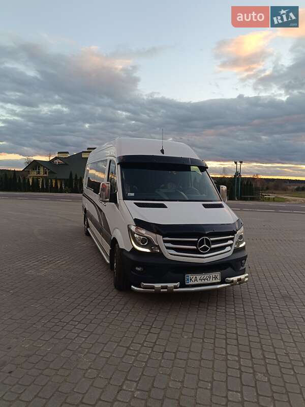 Туристический / Междугородний автобус Mercedes-Benz Sprinter 2016 в Яворове