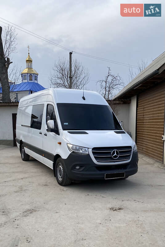 Грузопассажирский фургон Mercedes-Benz Sprinter 2019 в 