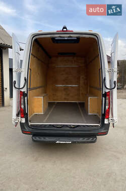 Грузопассажирский фургон Mercedes-Benz Sprinter 2019 в 