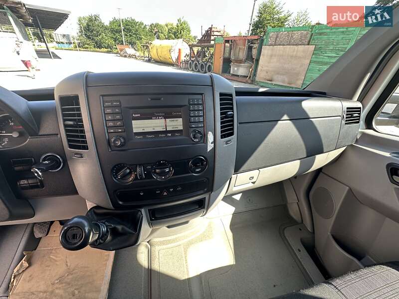 Грузовой фургон Mercedes-Benz Sprinter 2015 в Стрые