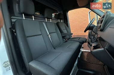 Грузовой фургон Mercedes-Benz Sprinter 2021 в 