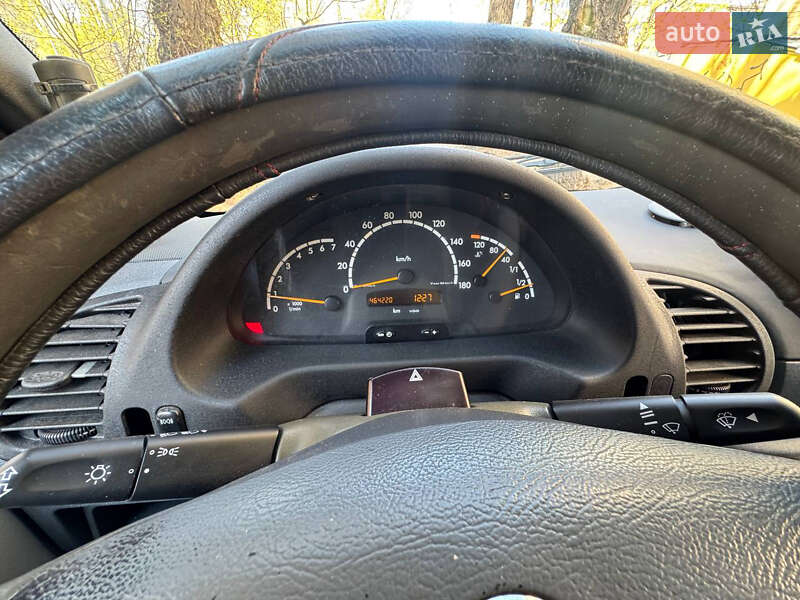 Вантажний фургон Mercedes-Benz Sprinter 2001 в Дніпрі