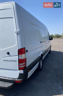 Грузовой фургон Mercedes-Benz Sprinter 2016 в 