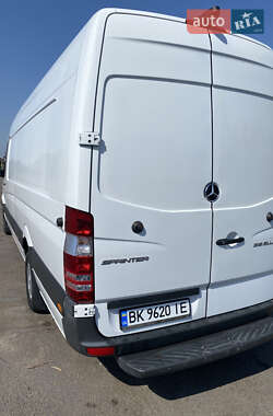 Грузовой фургон Mercedes-Benz Sprinter 2016 в 