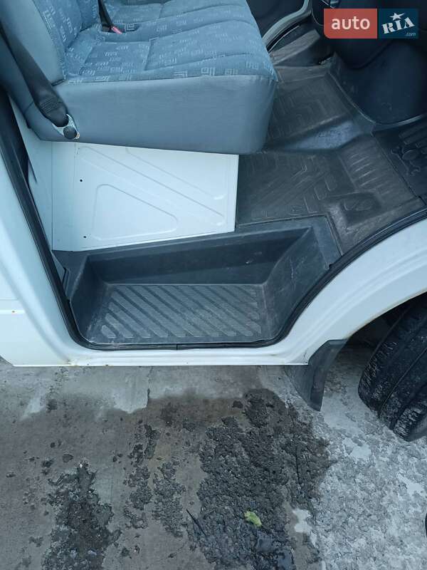 Тентований Mercedes-Benz Sprinter 2004 в Дніпрі