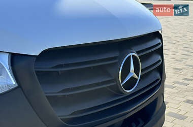 Вантажний фургон Mercedes-Benz Sprinter 2021 в 