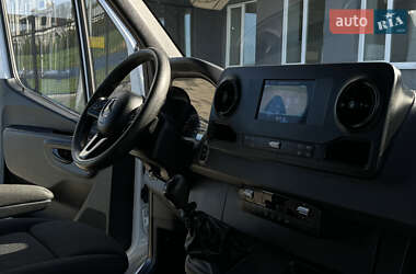 Вантажний фургон Mercedes-Benz Sprinter 2021 в 