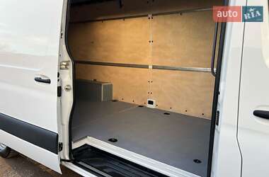 Вантажний фургон Mercedes-Benz Sprinter 2020 в 