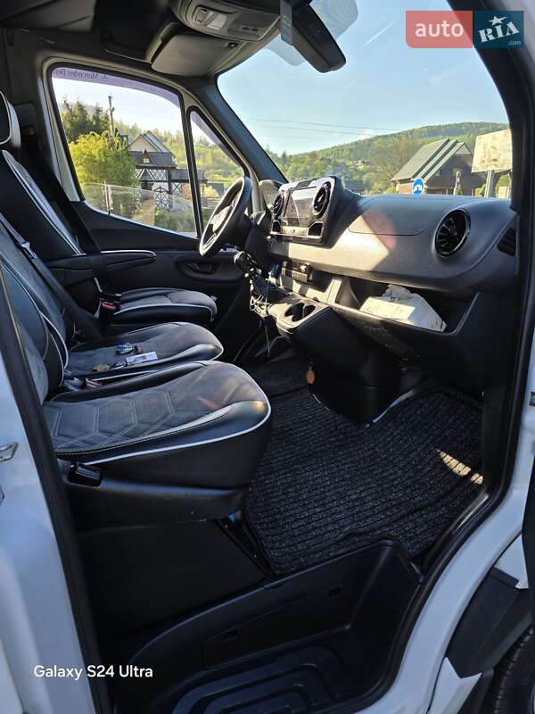 Вантажопасажирський фургон Mercedes-Benz Sprinter 2018 в Делятині