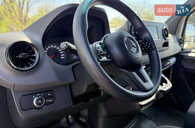 Грузовой фургон Mercedes-Benz Sprinter 2021 в 
