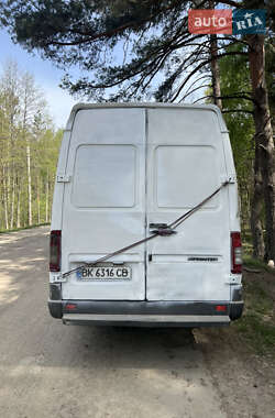 Грузовой фургон Mercedes-Benz Sprinter 2005 в 