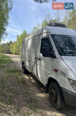 Грузовой фургон Mercedes-Benz Sprinter 2005 в 