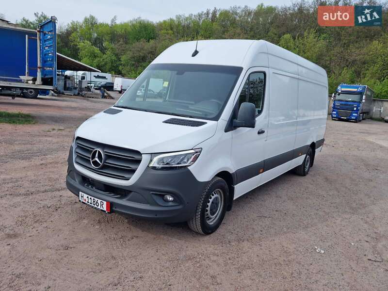 Грузовой фургон Mercedes-Benz Sprinter 2020 в 