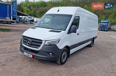 Грузовой фургон Mercedes-Benz Sprinter 2020 в 