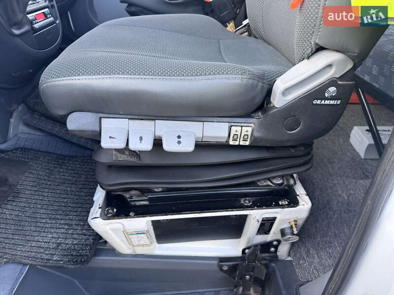 Эвакуатор Mercedes-Benz Sprinter 2006 в Хусте